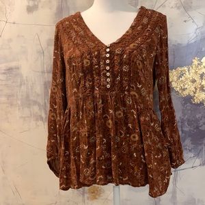 American Eagle floral fall blouse size M